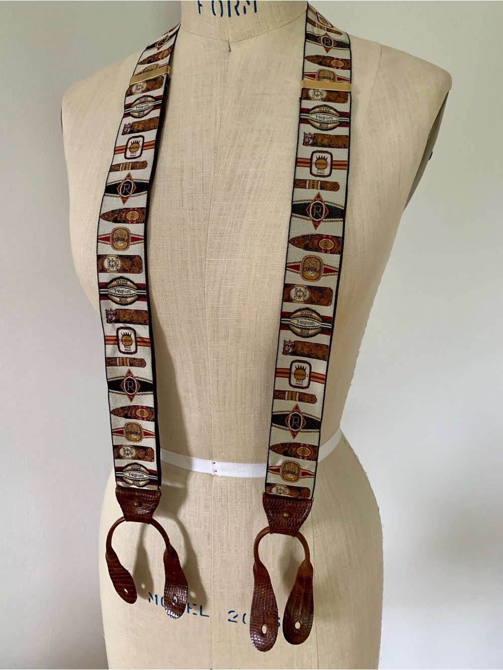 Vintage Arrow Suspenders Cigar Band Pattern